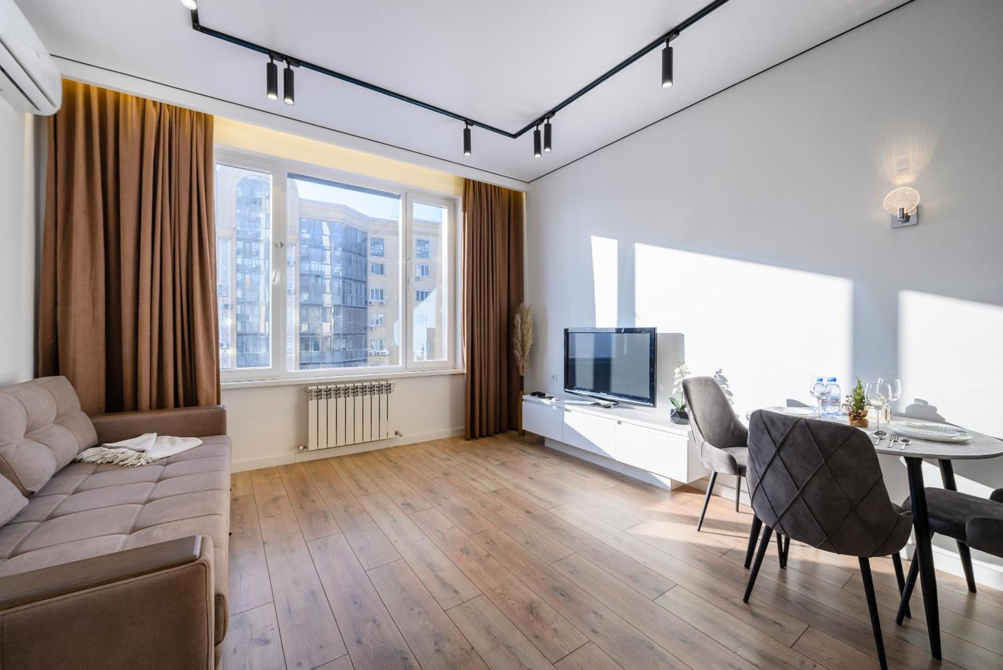 Five Business-Class Rooms In R-House Near Mega Center Almaty Esterno foto