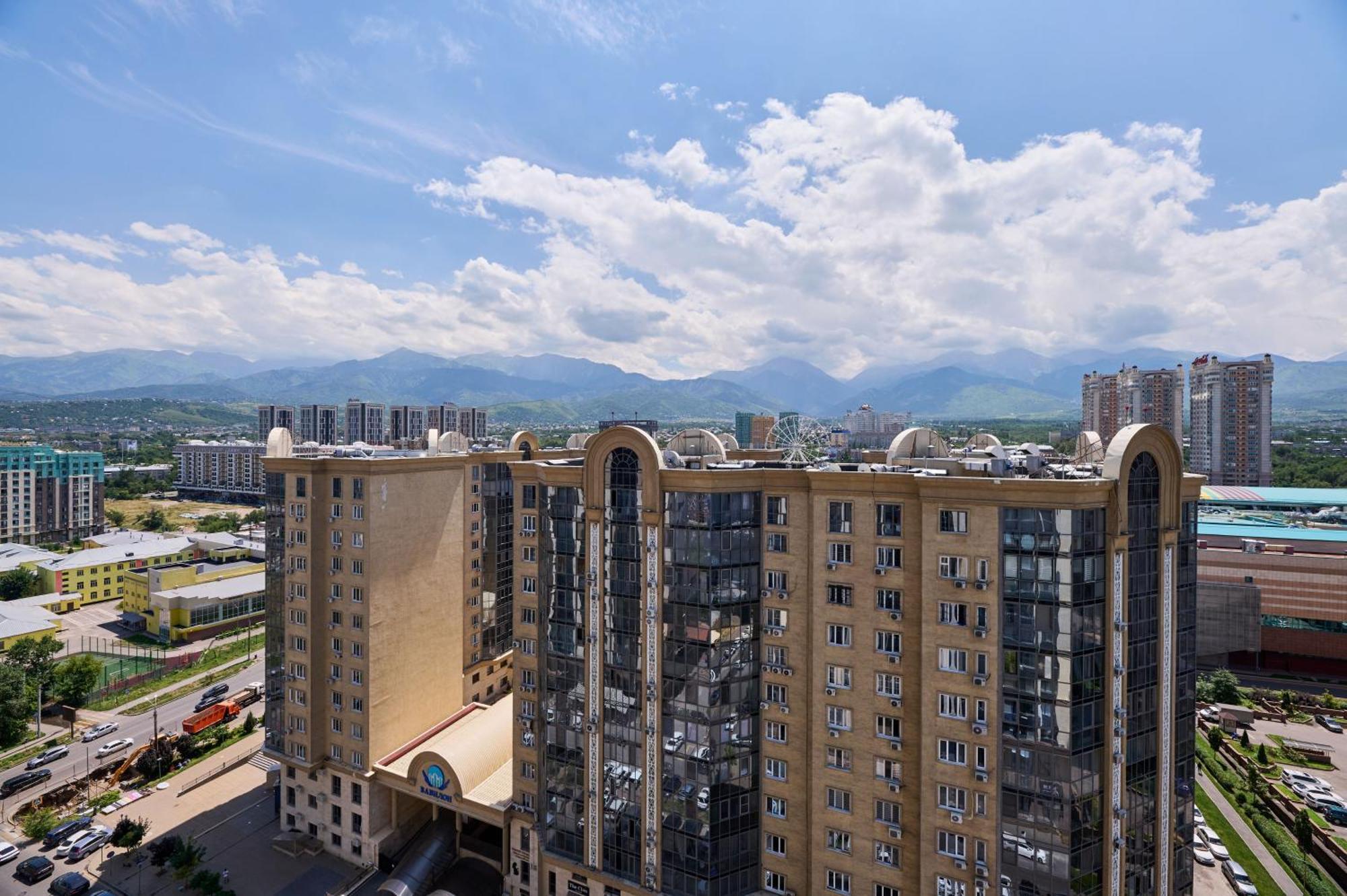 Five Business-Class Rooms In R-House Near Mega Center Almaty Esterno foto
