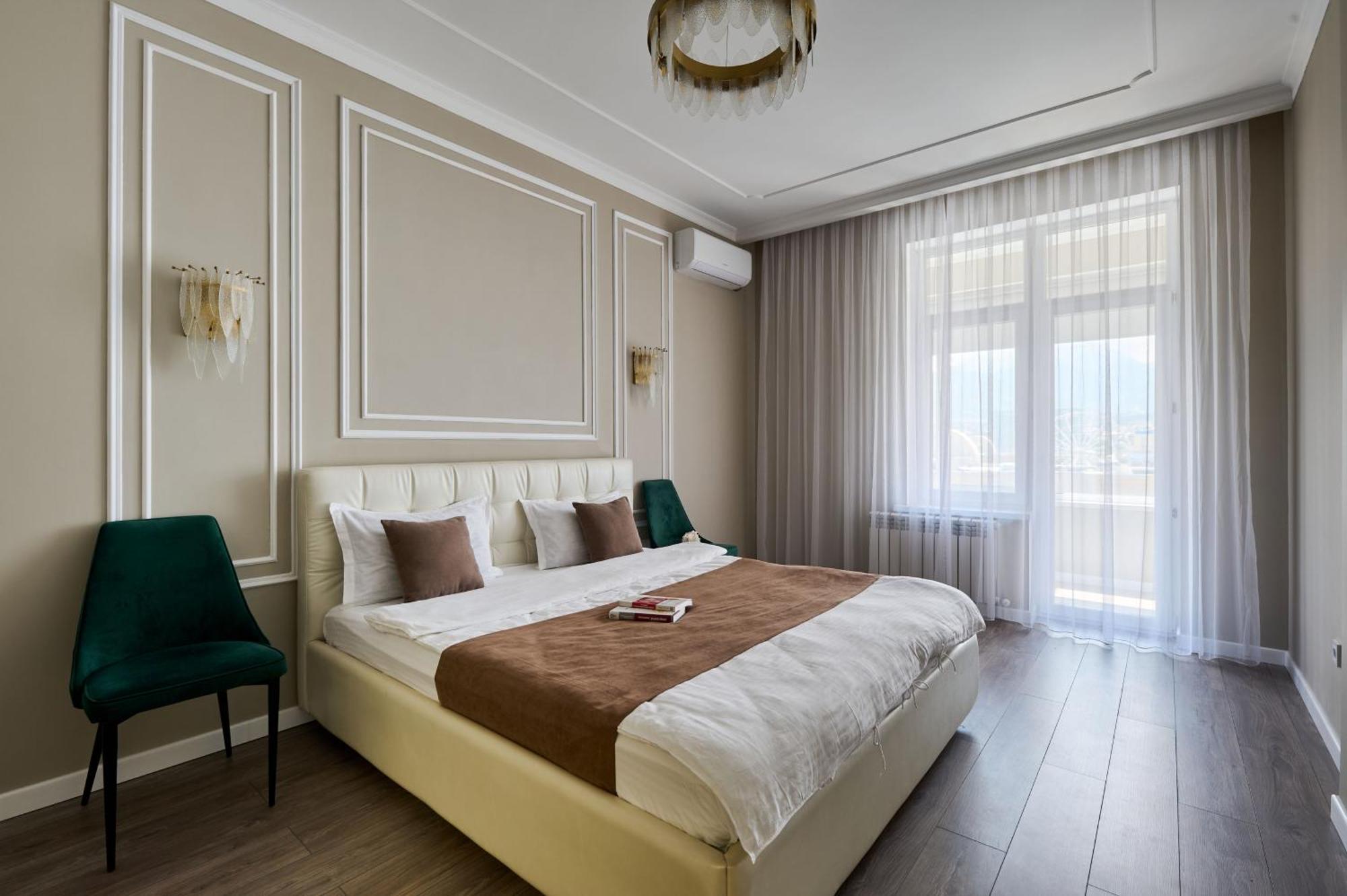Five Business-Class Rooms In R-House Near Mega Center Almaty Esterno foto