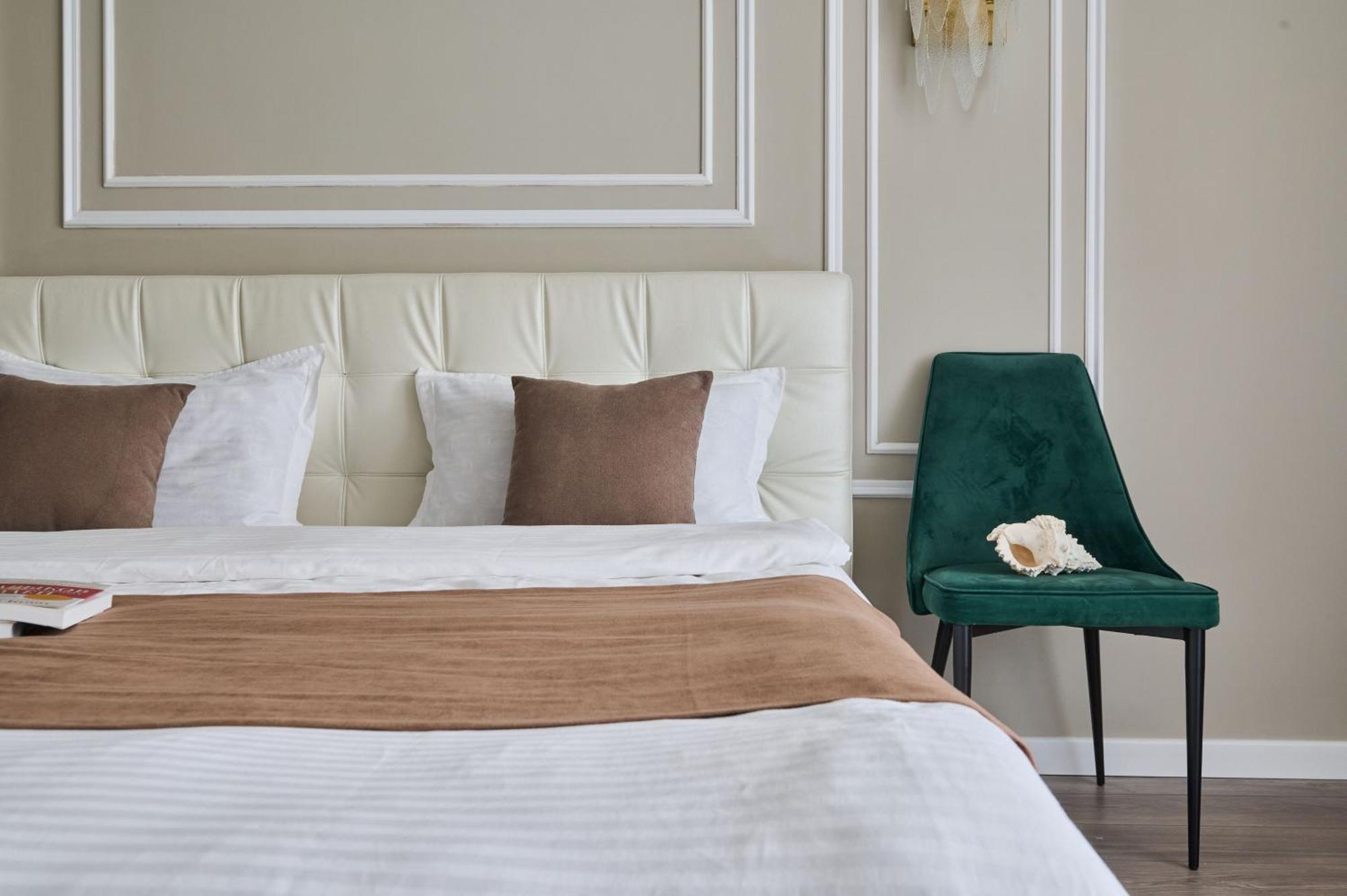 Five Business-Class Rooms In R-House Near Mega Center Almaty Esterno foto