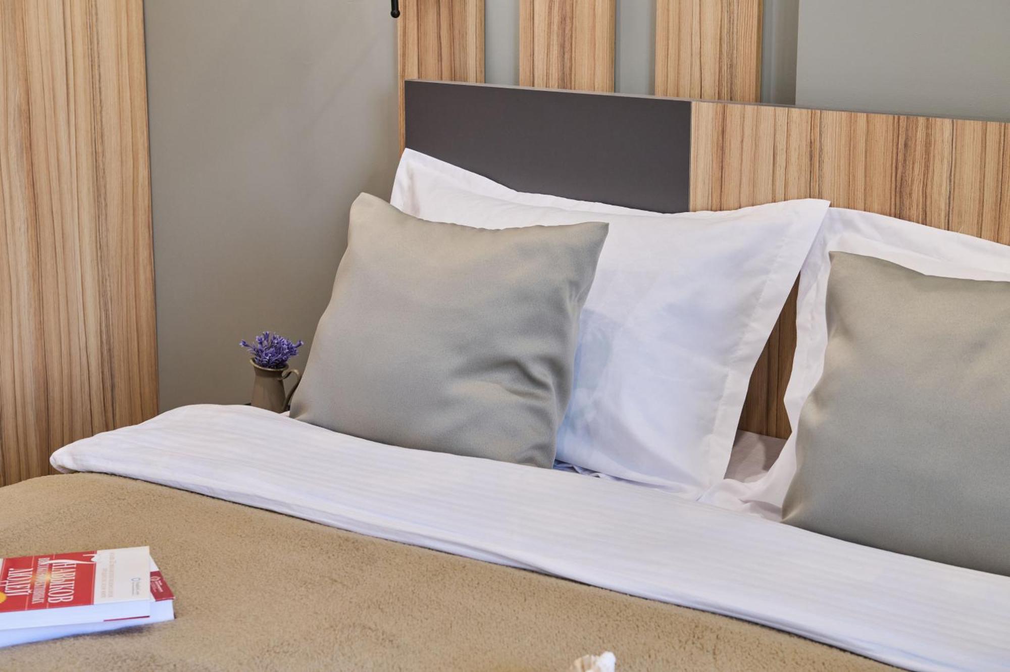 Five Business-Class Rooms In R-House Near Mega Center Almaty Esterno foto