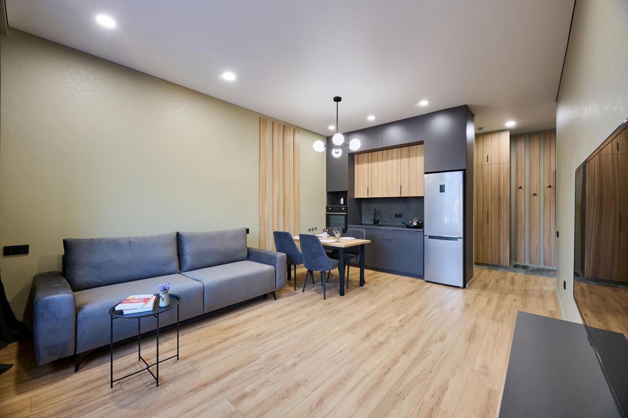 Five Business-Class Rooms In R-House Near Mega Center Almaty Esterno foto