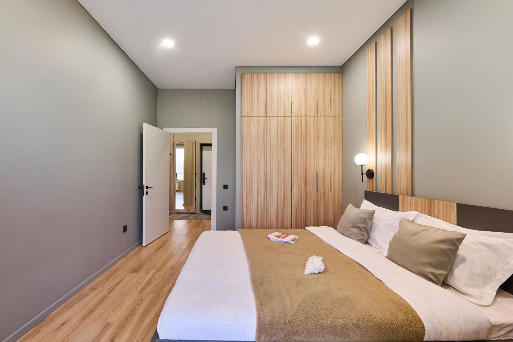 Five Business-Class Rooms In R-House Near Mega Center Almaty Esterno foto