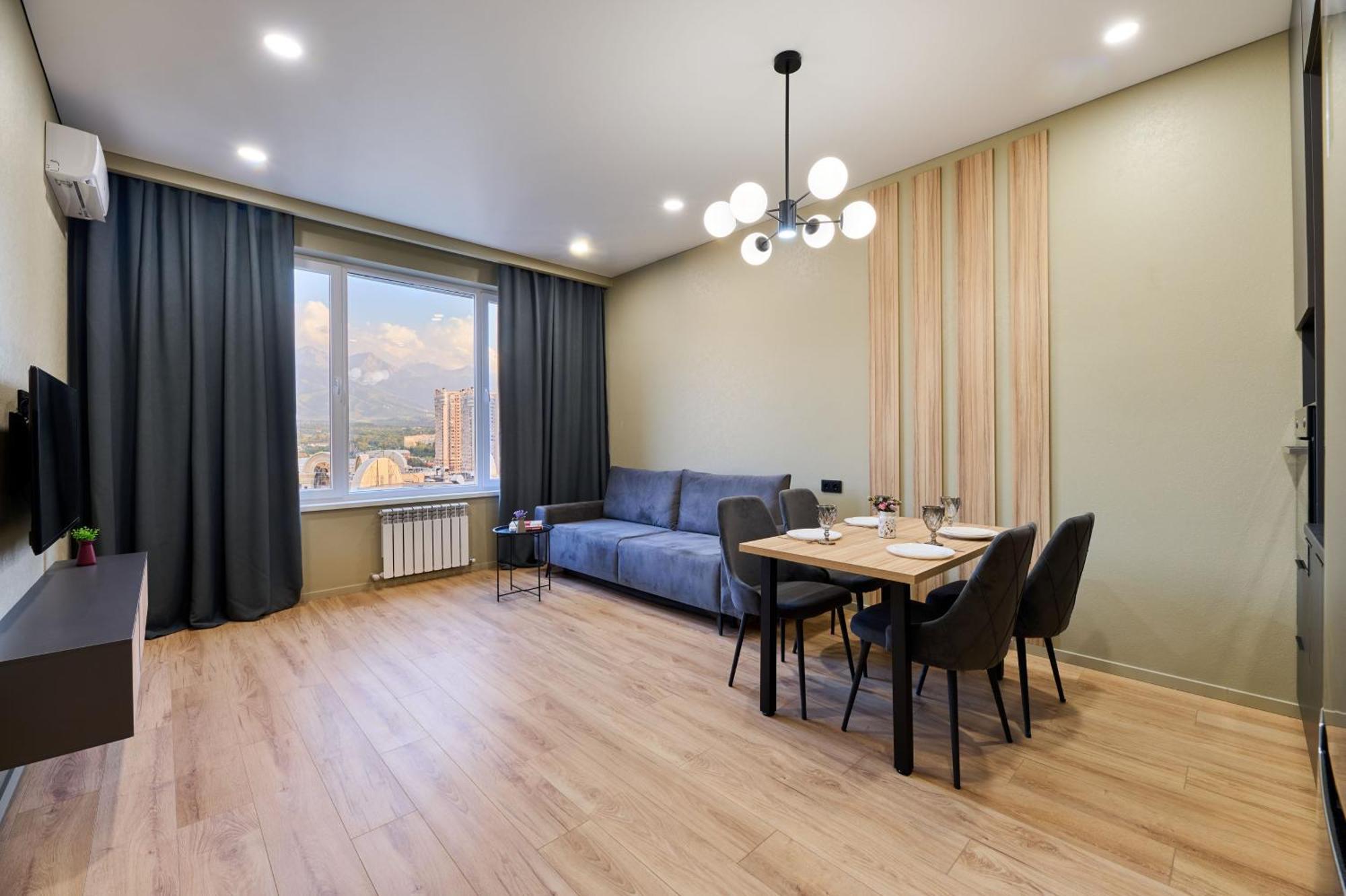 Five Business-Class Rooms In R-House Near Mega Center Almaty Esterno foto